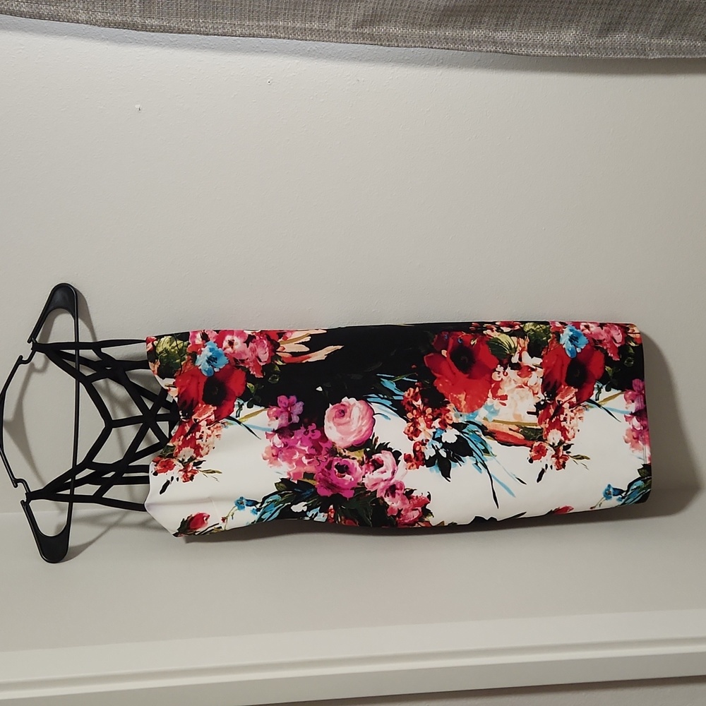 Floral pattern dress